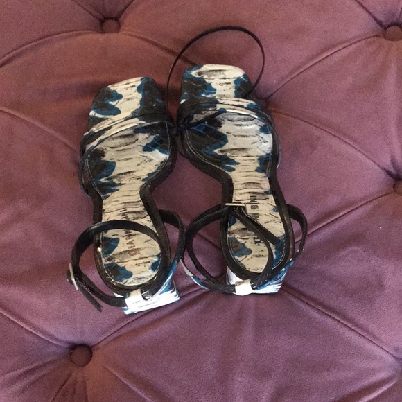 Gianni Bini Zarriah Leather Heel Sandals - Picture 4 of 7